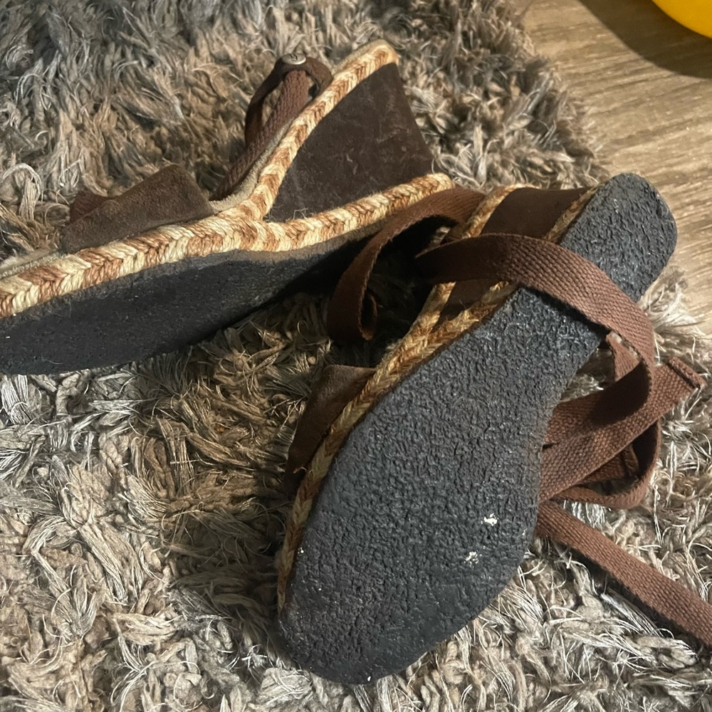 Sandles - Picture 3 of 3